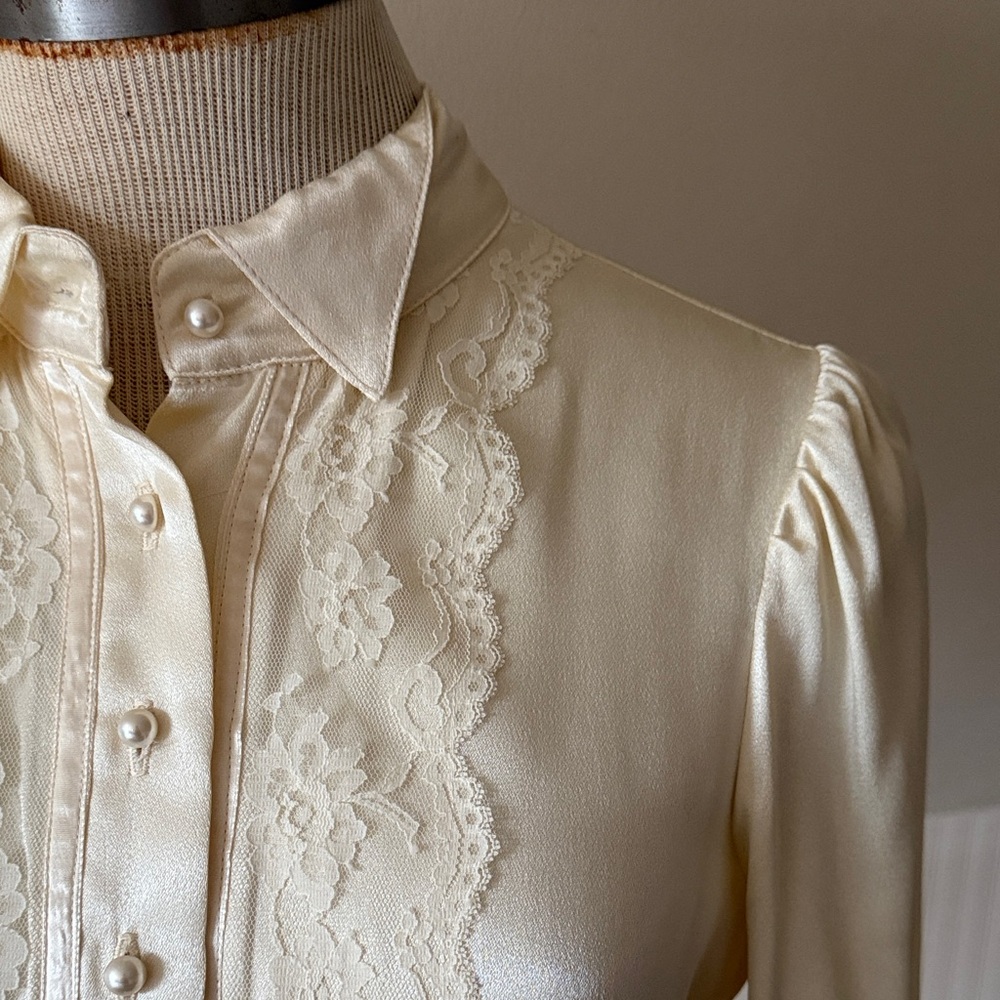 Beautiful Boho blouse Jessica’s Gunnies Sax shirt Wedding Silky lace pearl